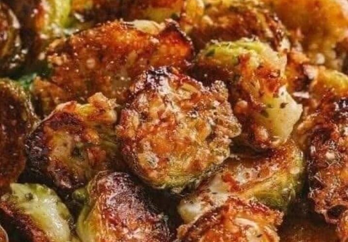 Garlic Parmesan Roasted Brussels Sprouts